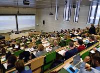 Rund 180 Teilnehmer kamen zum Symposium nach Jena. Foto: Michael Szabó